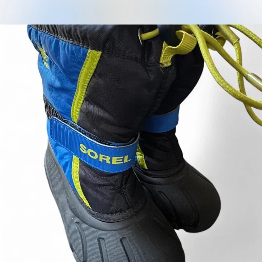 Sorel Kids Blue Black Snow Boots with Lime Accents